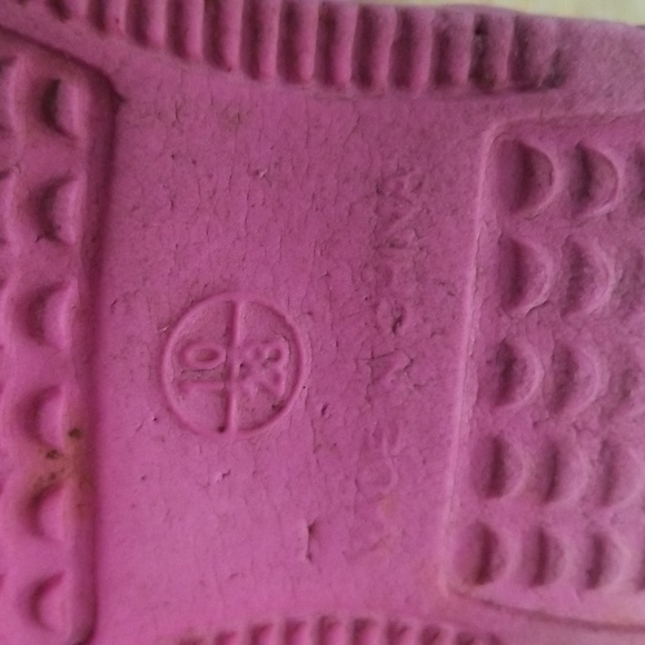 (10) Perforated Mary Jane Sandals Beach Water-Friendly Heart Patterned Kawaii - Picture 7 of 7